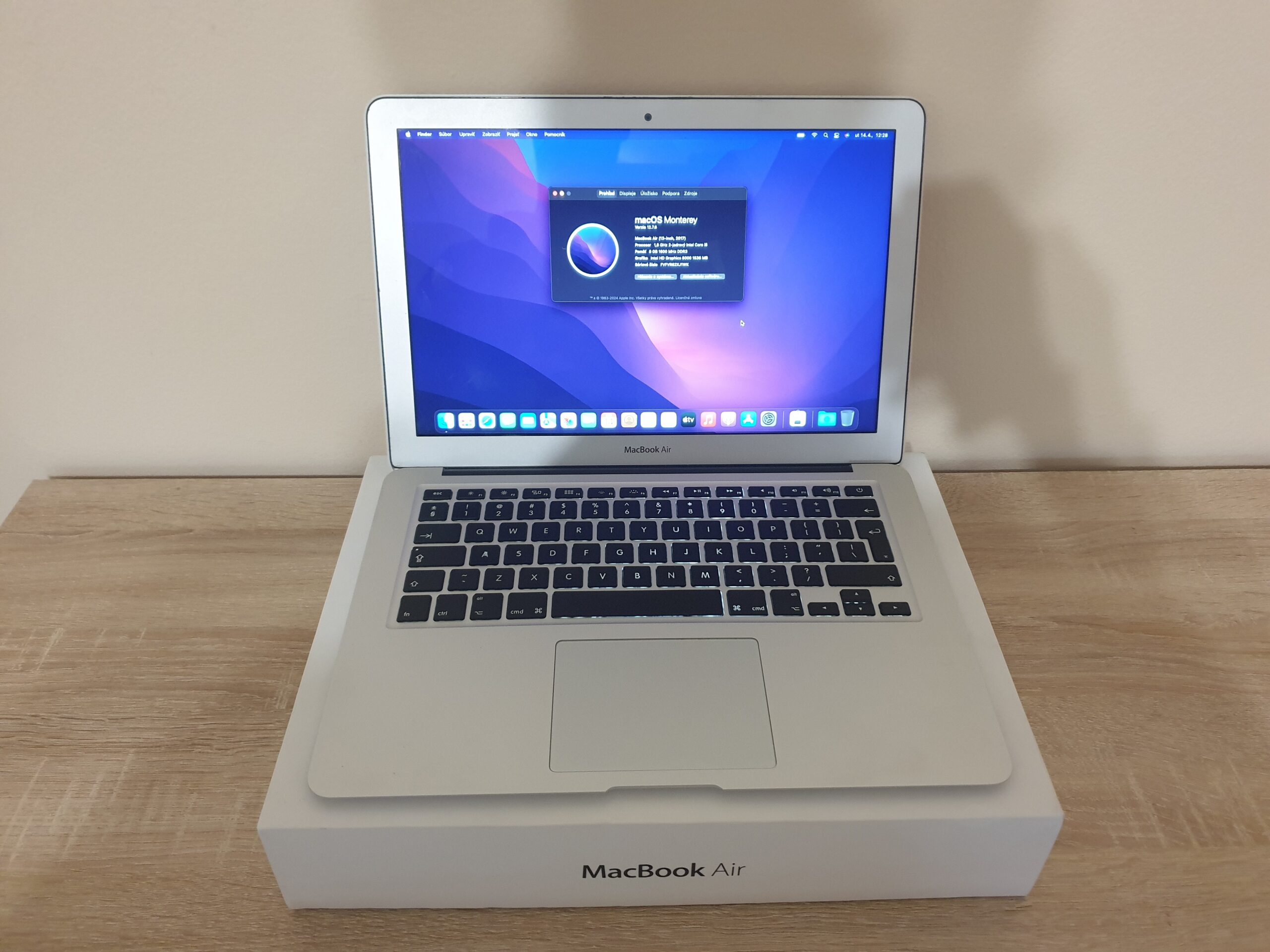 MacBook Air 13″ 2017 – Nová batéria