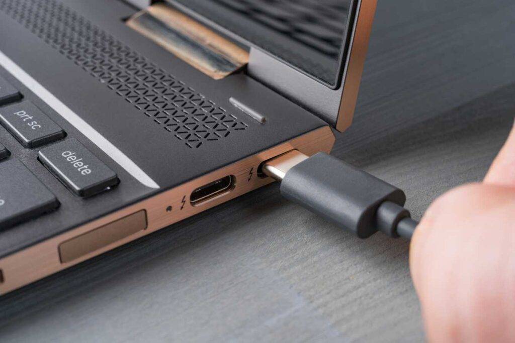 Výmena konektora v notebooku